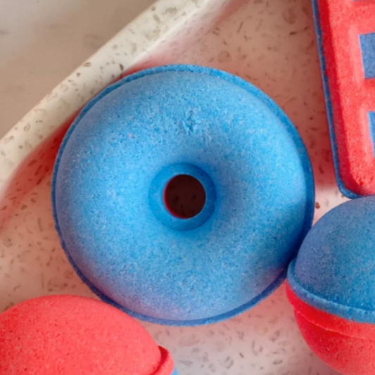 Blue Raspberry Slushie Donut Bath Bomb 120g