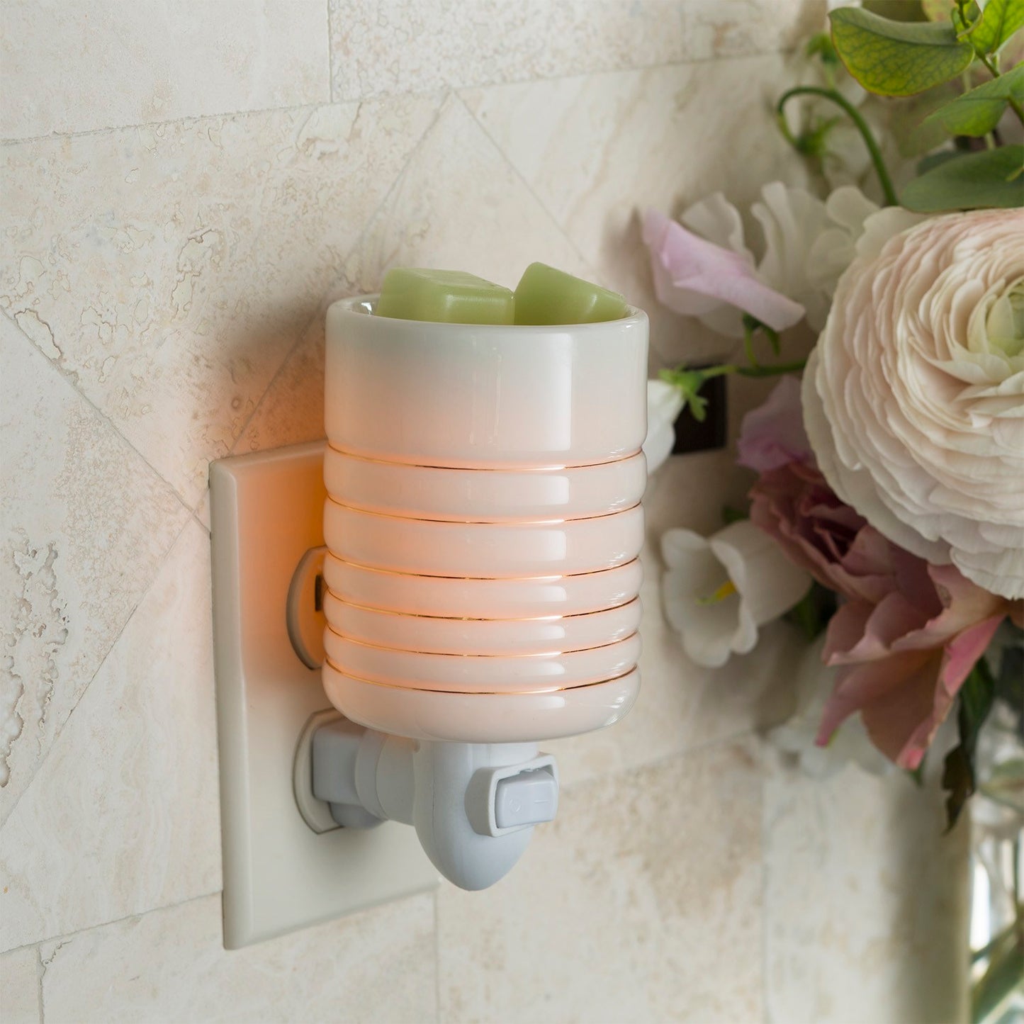 Serenity Pluggable Fragrance Warmer