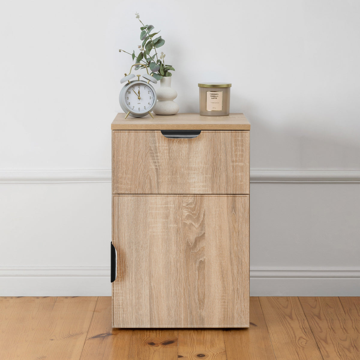 PORTO BEDSIDE TABLE - NATURAL OAK - SLIM - PULL BLACK
