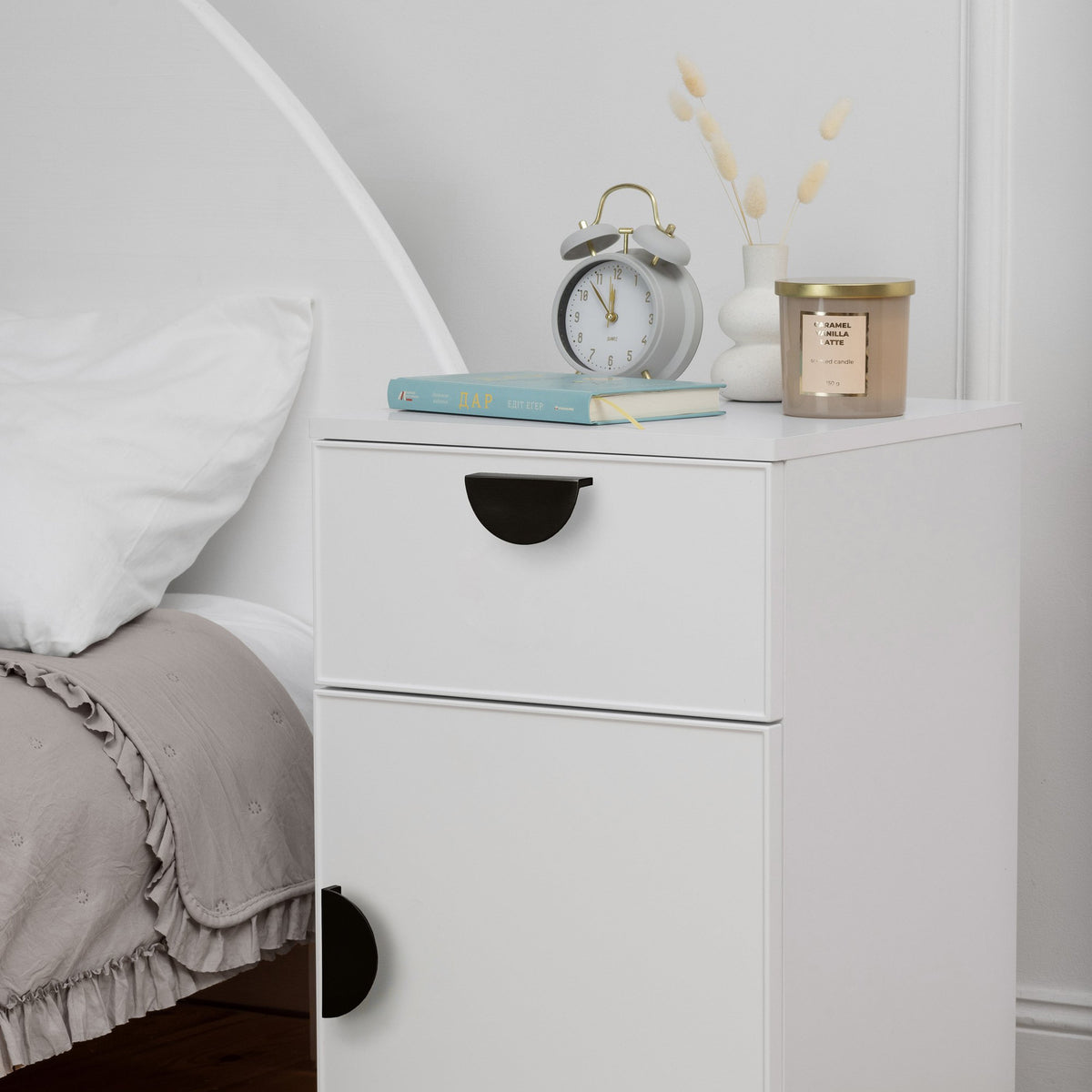 PORTO BEDSIDE TABLE - WHITE - SLIM - HALF MOON BLACK